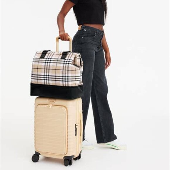 Beis Limited Edition Weekender in Plaid - Picture 3 of 5